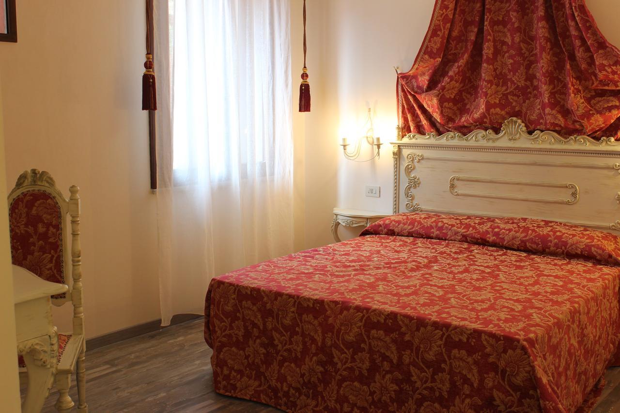 Albergo Al Castello Recoaro Terme Exterior photo